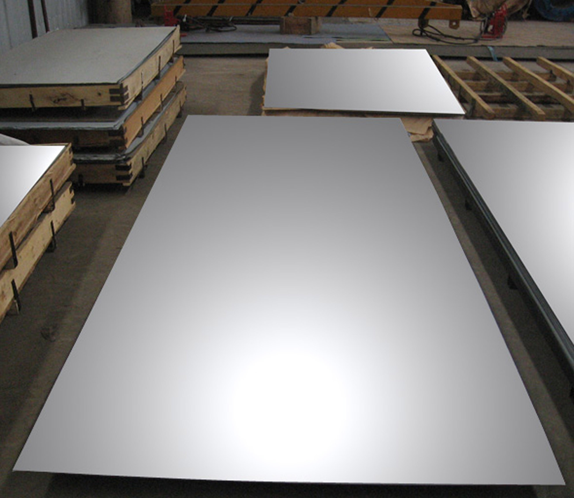 4x8_310_316l_321_textured_cutting_mirror_finish_strong_style_color_b82220_stainless_steel_sheet_strong_oem.jpg